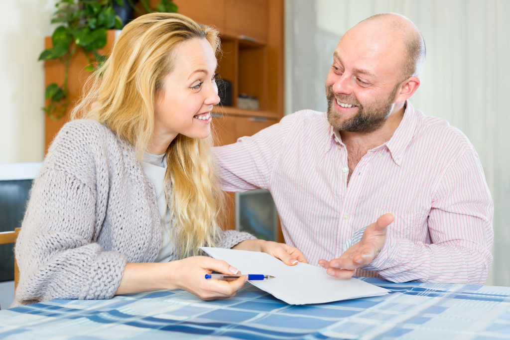 Man and woman setting their marriage goals
