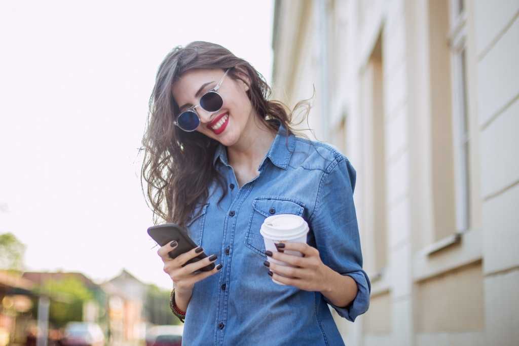 Women sending text message to boyfriend 